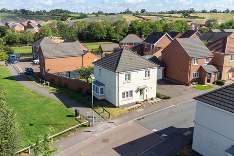 3 bedroom detached house for sale, Foxglove Avenue, Thurnby, LE7