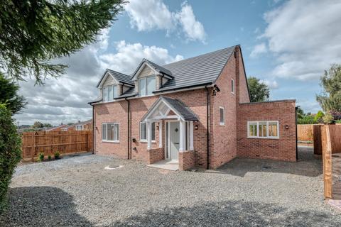 3 bedroom detached house for sale, Oakland Avenue, Droitwich, WR9 7BT