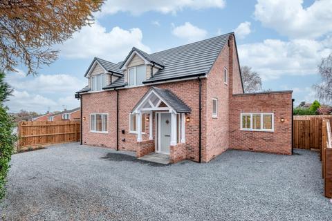 3 bedroom detached house for sale, Oakland Avenue, Droitwich, WR9 7BT