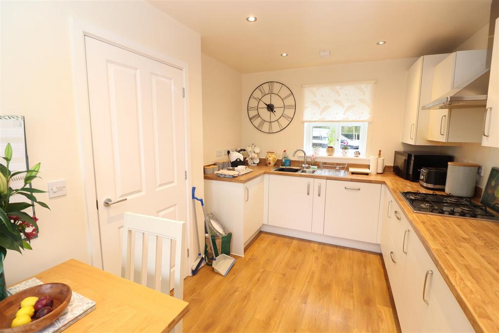 Kitchen / Breakfast Room