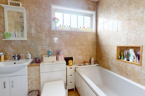 24 Ifield Way, Gravesend, DA12 5UJ
