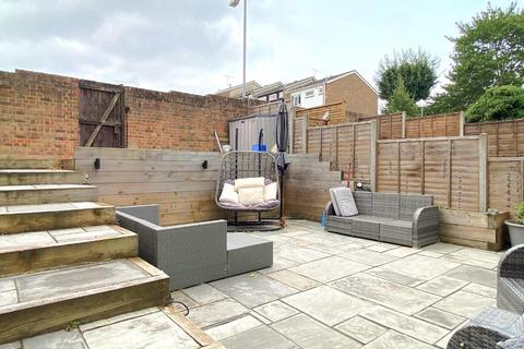 24 Ifield Way, Gravesend, DA12 5UJ