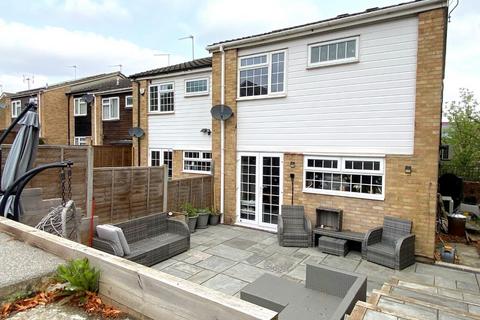 24 Ifield Way, Gravesend, DA12 5UJ