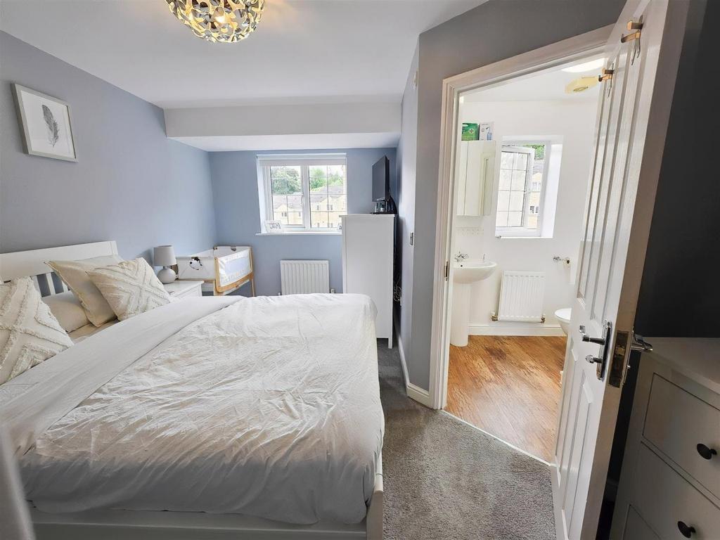 2s E7f Qeo-UKCQU0 Cm T73 w.jpg