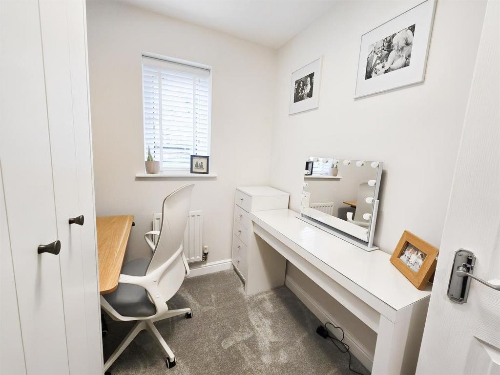 ZRDjk Mgq-Eyz Sv V6 NWsa Yg.jpg