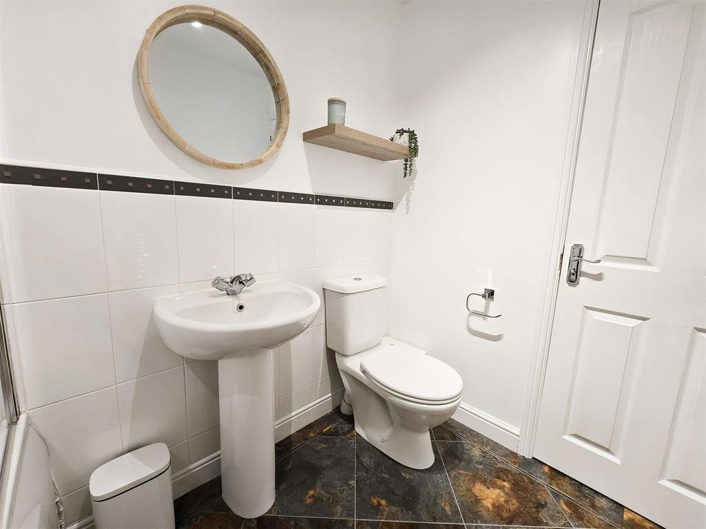 K8beo4zl-E-z Tq IOo084c Q.jpg