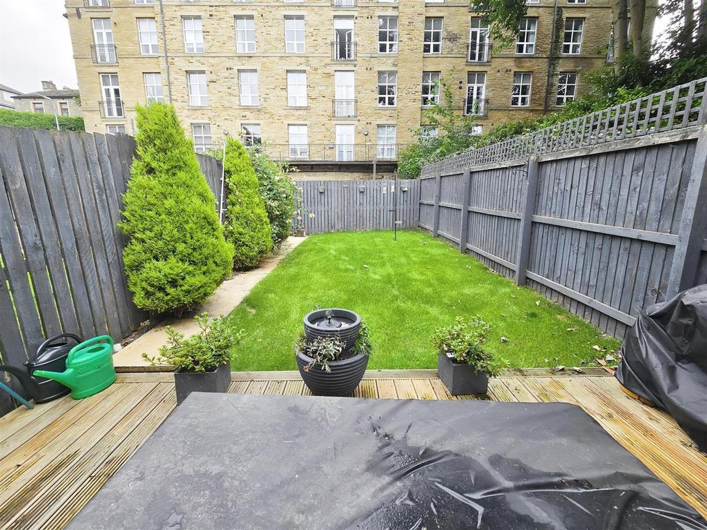 Cly7 P3u LS0 CYM6rw Pk BRCg.jpg