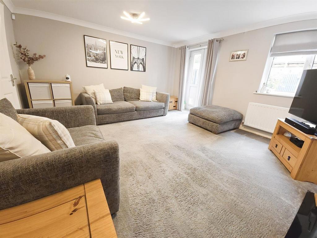 PHGf2 F2w8ke7 OGebym2f1 A.jpg