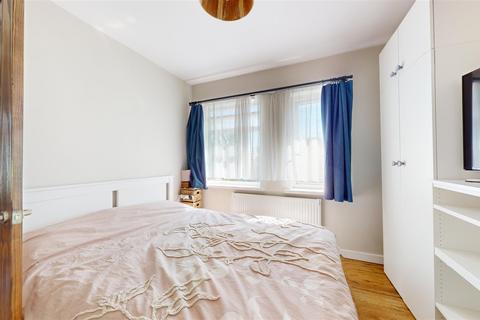 16 Ingoldsby Road, Gravesend, DA12 2LG