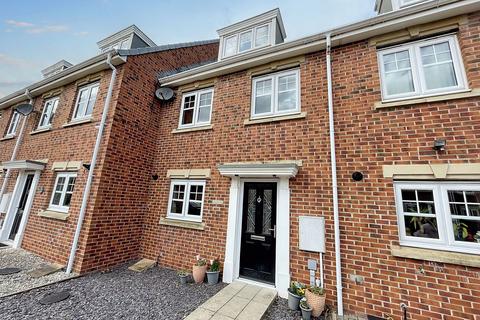 3 bedroom townhouse for sale, Woodside Drive, Boldon Colliery, Tyne and Wear, NE35 9BP