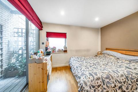 2 bedroom apartment for sale, Tanner Street, London