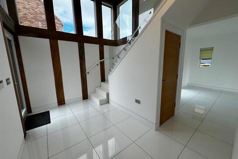 3 bedroom semi-detached house to rent, Durham