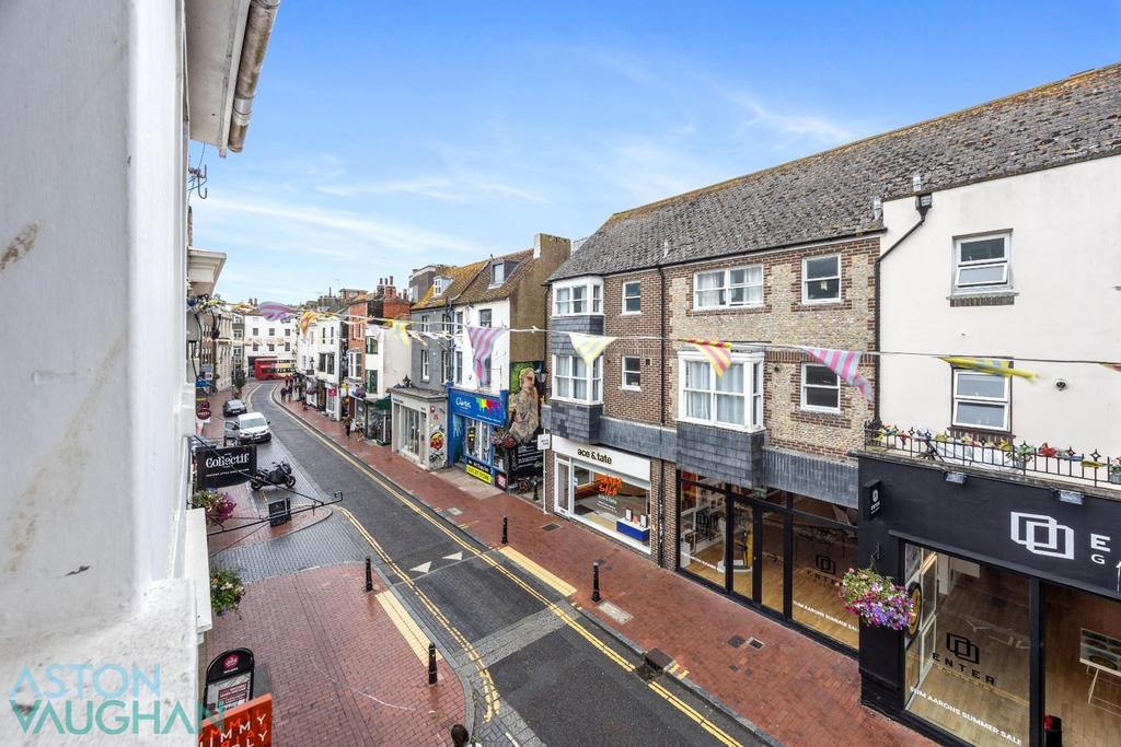 Bond Street 27 Flat A-008.jpg