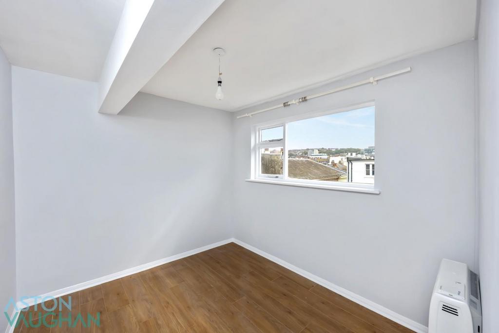 Bond Street 27 Flat B-006.jpg