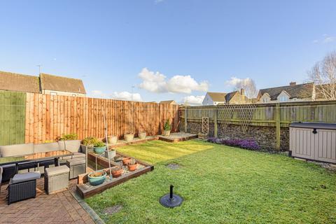9 Arnolds Way, Cirencester, GL7 1TA