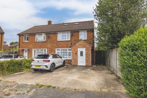 4 bedroom semi-detached house for sale, Heathway, Iver Heath SL0