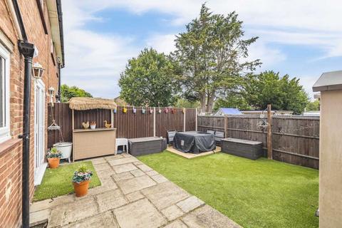 42 Heathway, Iver, SL0 0BZ