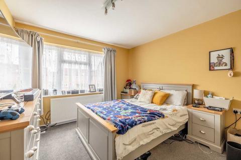 42 Heathway, Iver, SL0 0BZ