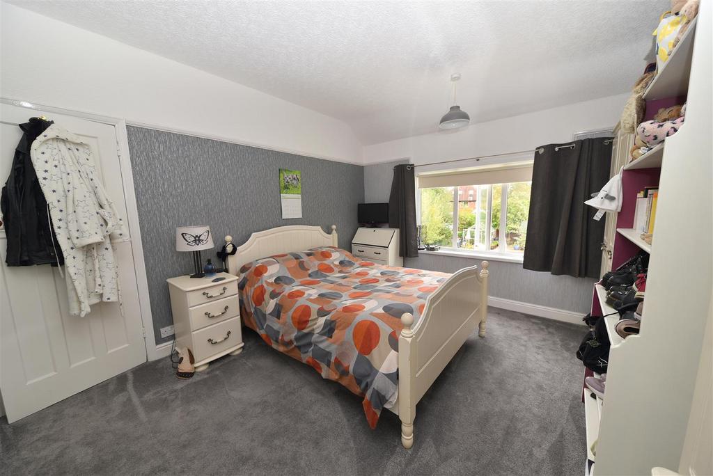 Bed2.2.JPG