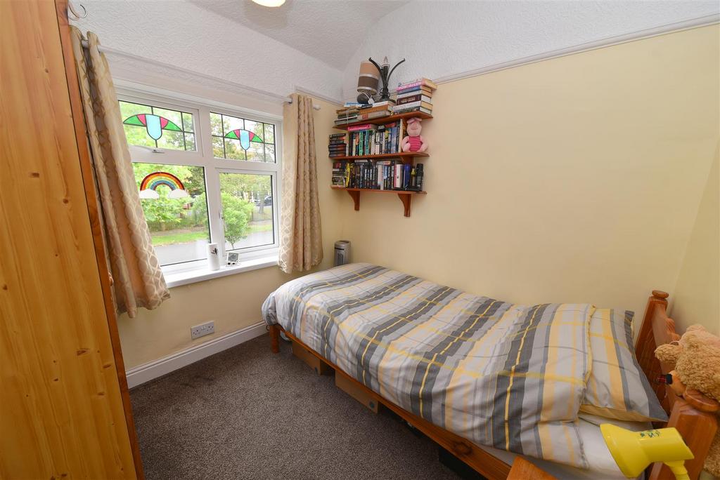 Bed3.1.JPG