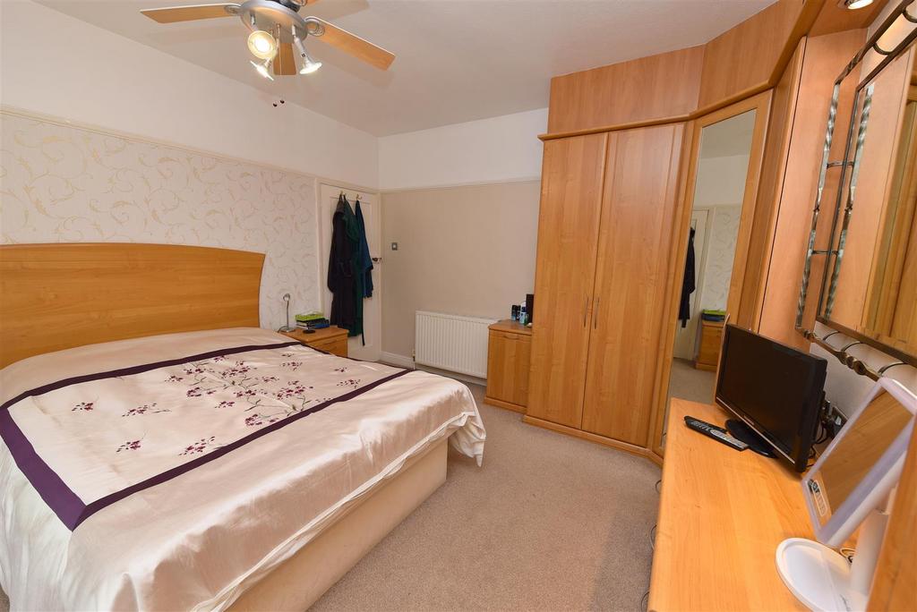 Bed1.3.JPG