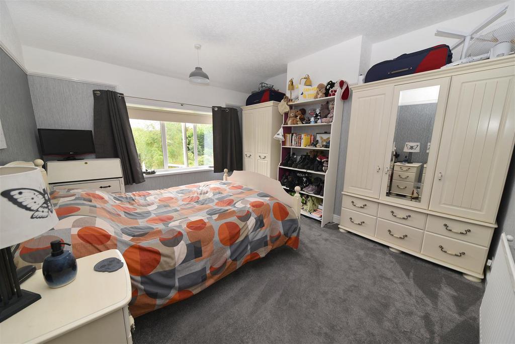 Bed2.1.JPG