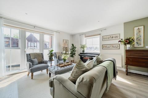 2 bedroom apartment for sale, Edison House, Flambard Way, Godalming, Surrey, GU7