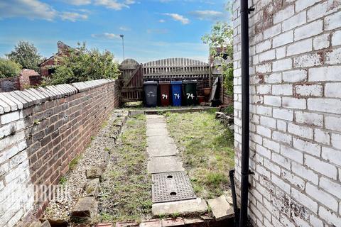 2 bedroom terraced house for sale, Park Road, Barnsley