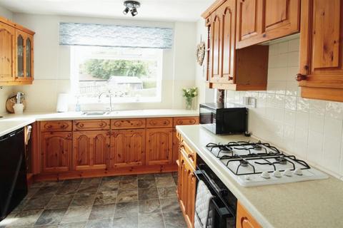 2 bedroom semi-detached house for sale, Raylands Road, Leeds LS10