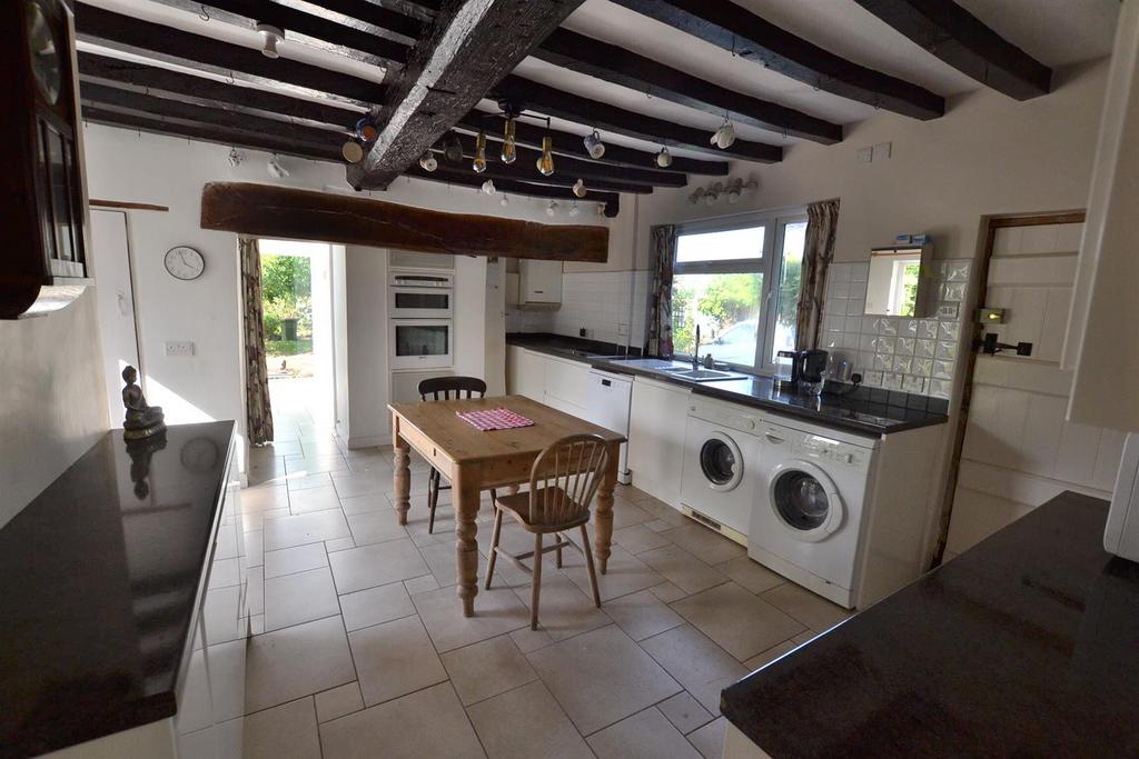 Fitted breakfast kitchen