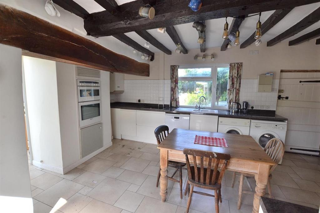 Fitted breakfast kitchen