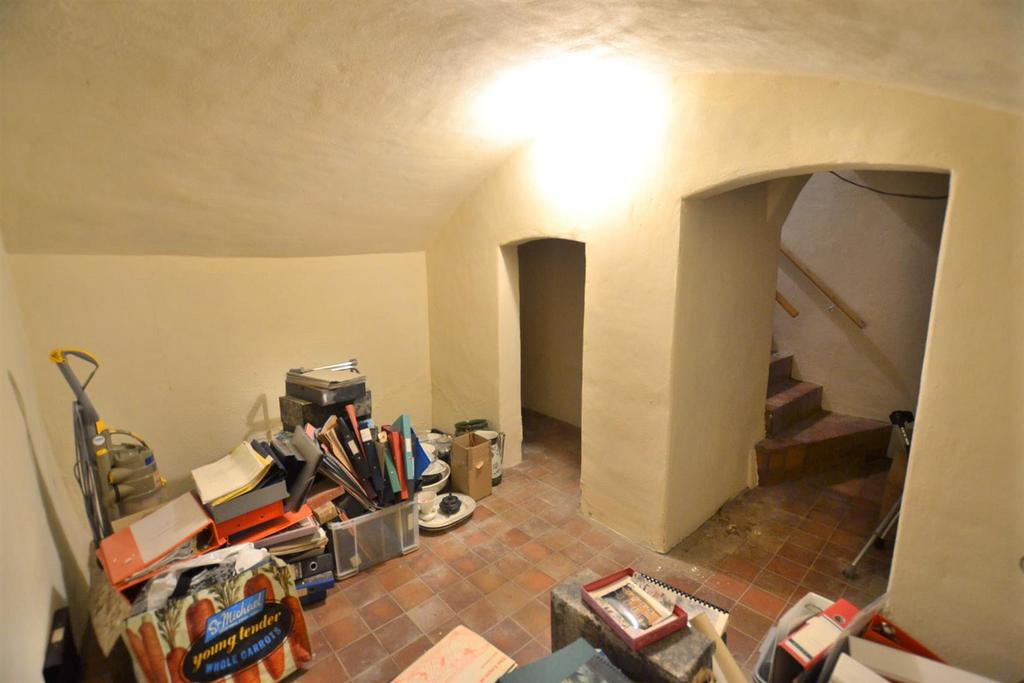 Vaulted cellar