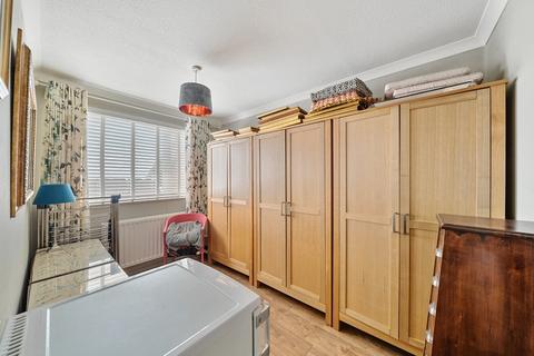 56 Headley Grove, Tadworth, KT20 5JF