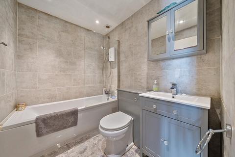 56 Headley Grove, Tadworth, KT20 5JF