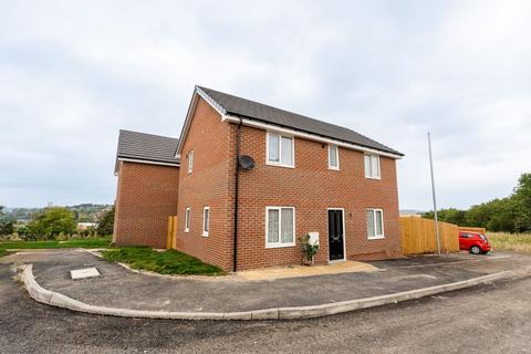 3 bedroom detached house for sale, High Farm Court, Hanging Heaton, WF17