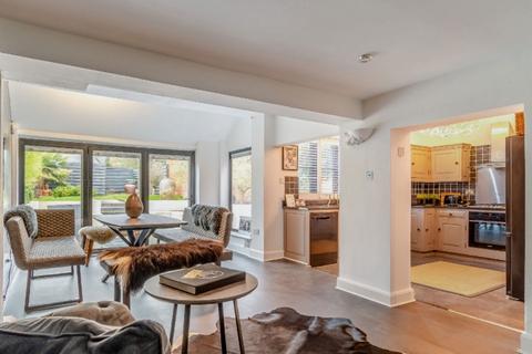 undefined, High Street, Henley-In-Arden, Warwickshire B95 5AG
