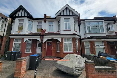 4 bedroom house for sale, Broomfield Avenue, Palmers Green, N13