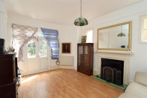 4 bedroom house for sale, Broomfield Avenue, Palmers Green, N13