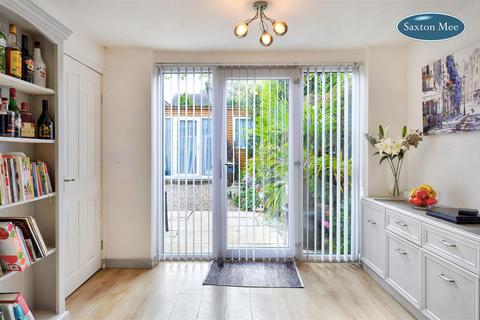 23 Benty Lane, Sheffield, S10 5NF