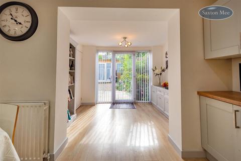 23 Benty Lane, Sheffield, S10 5NF