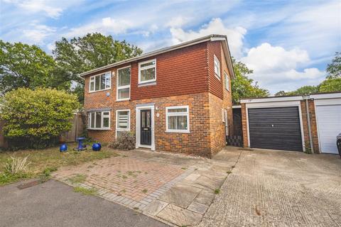 4 bedroom detached house for sale, Addington Close, Windsor