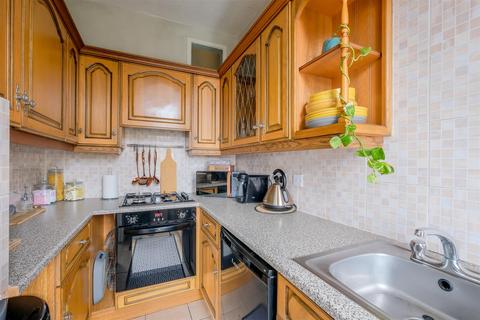 2 bedroom terraced house for sale, Burn Road, Huddersfield, HD3