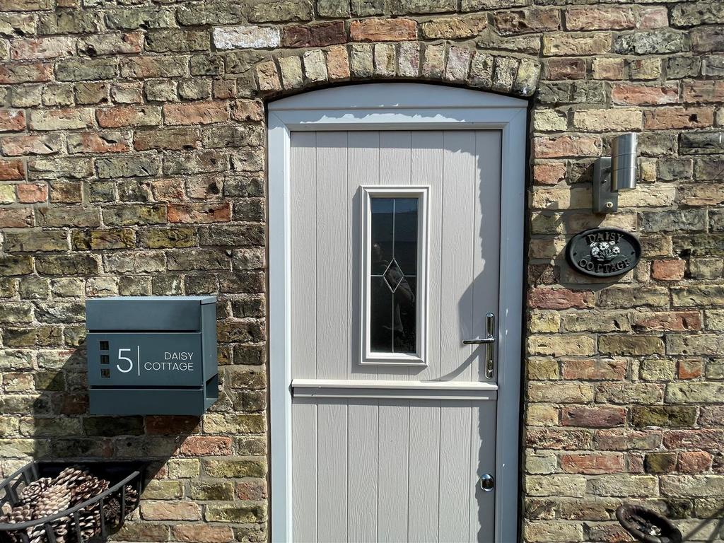 External 4.jpg