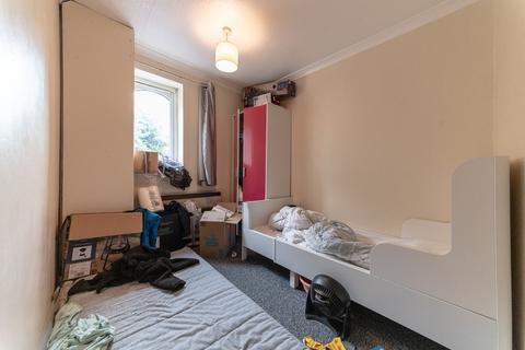 2 bedroom flat for sale, Abercromby Avenue, High Wycombe HP12