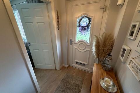 2 bedroom end of terrace house for sale, Thorsby Avenue, Hyde, Greater Manchester, SK14 5PH