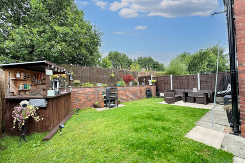 2 bedroom end of terrace house for sale, Thorsby Avenue, Hyde, Greater Manchester, SK14 5PH