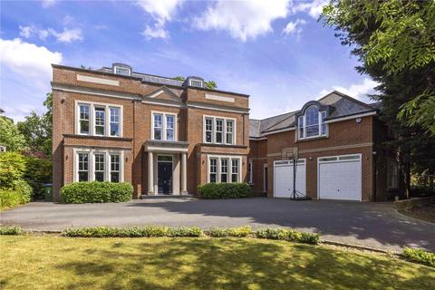 Eaton Park, Cobham, Surrey, KT11