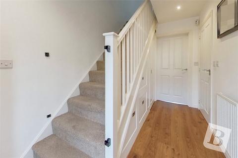 8 Oldmead Close, Romford, RM3 9FH