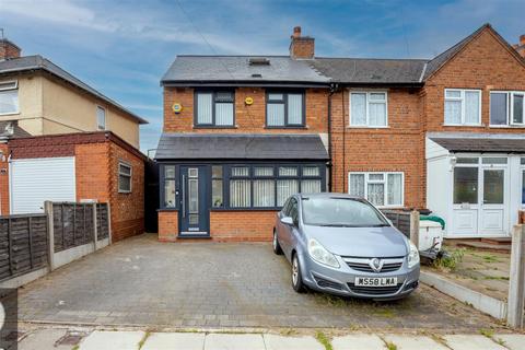 5 bedroom end of terrace house for sale, Sunningdale Road, Birmingham B11