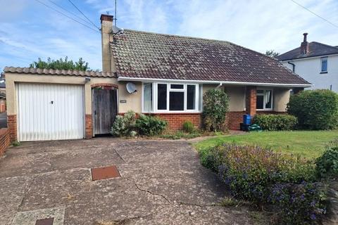 4 bedroom detached bungalow for sale, Underhill, Lympstone, Exmouth, EX8 5HH